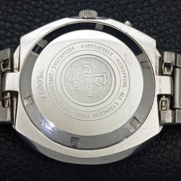 Vintage 1980 Ricoh Automatic Mens Silver Watch W/daydate & Gray accents - Picture 8 of 10